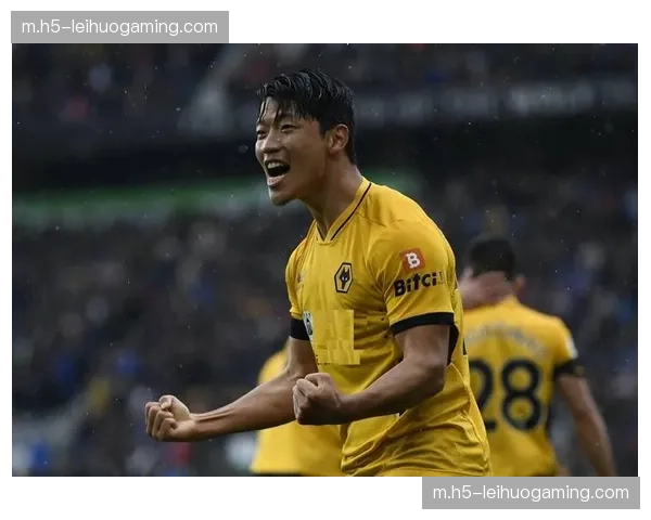 黄喜灿英超伤情反复,韩国队左路进攻组合面临调整